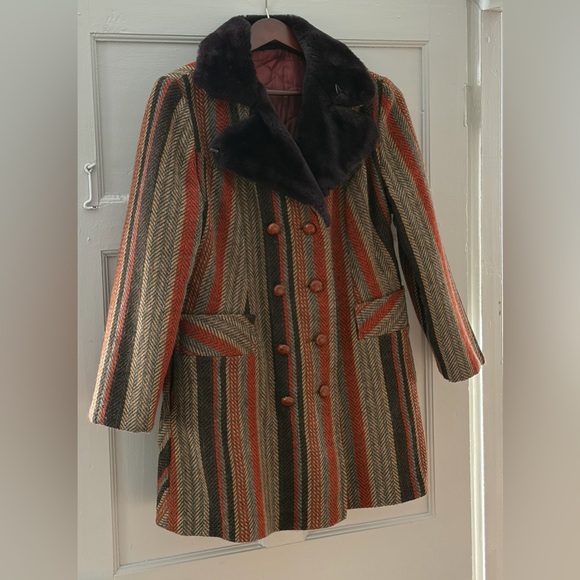Vintage Wool Blend Herringbone Double Breasted Coat - Picture 2 of 11